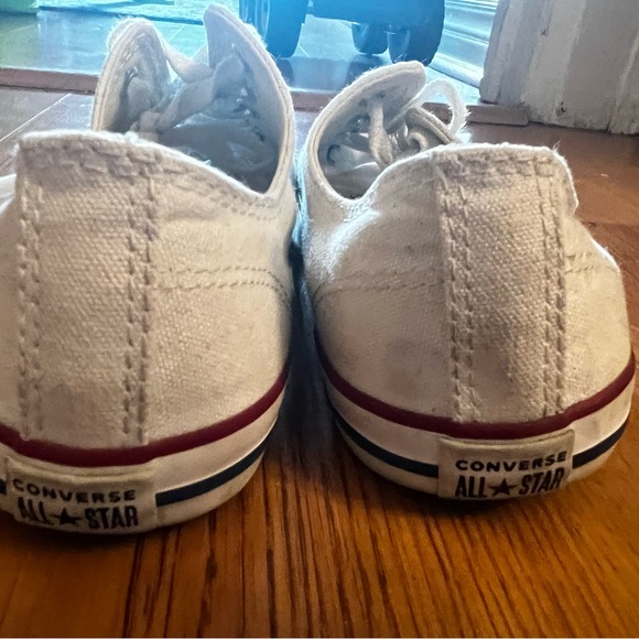 Women’s Converse Chuck Taylor Low tops- white and size 7.5 - Picture 4 of 5